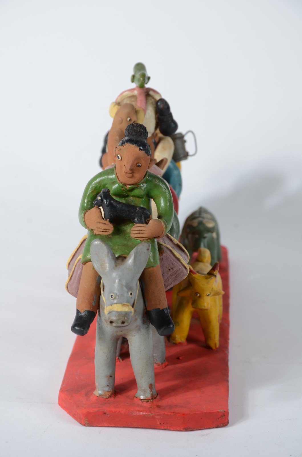 Arte Popular - Escultura de barro policromado representando... - foto 3 de 8