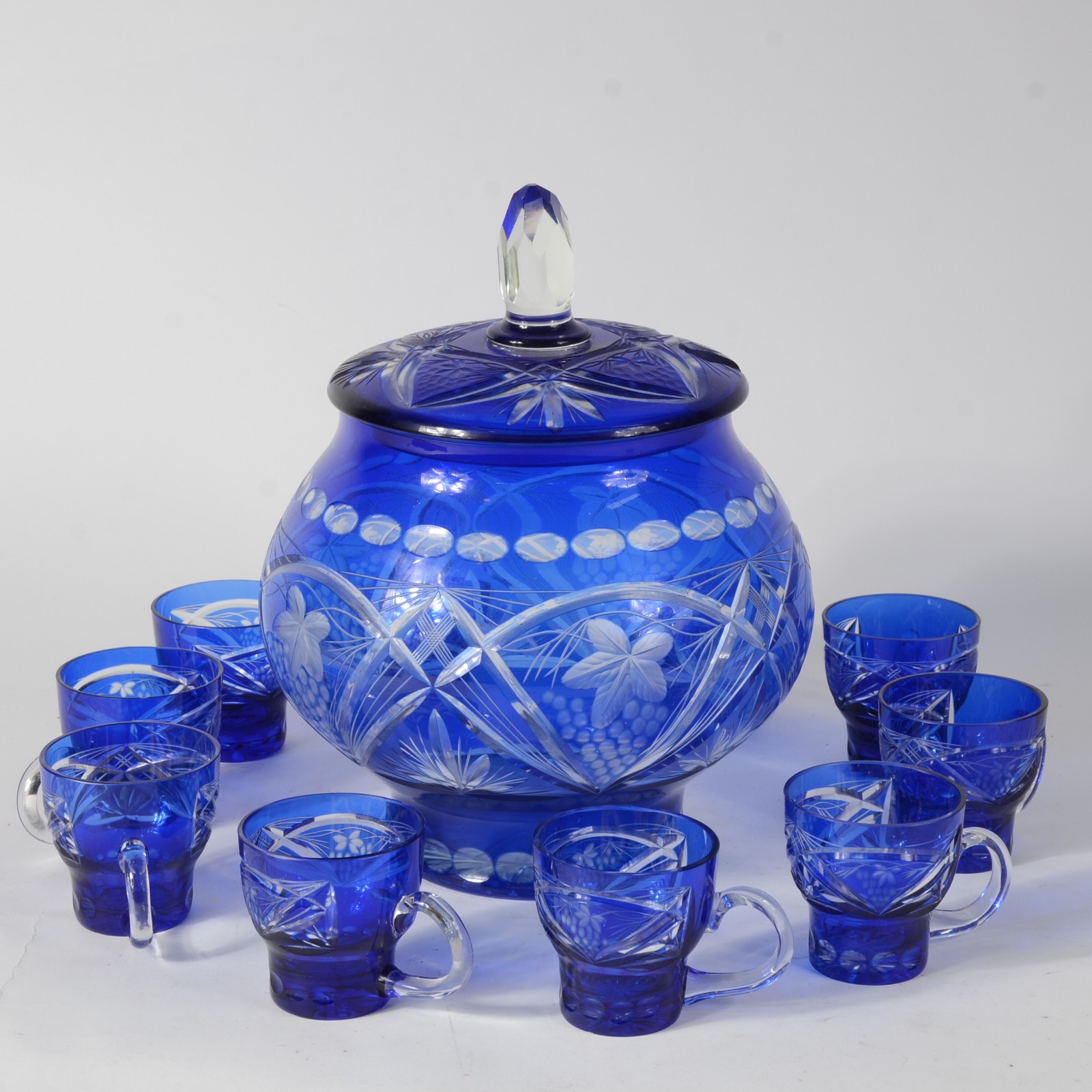 Poncheira de cristal doublé azul lapidada com 10 canecas - foto 1 de 8