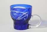 Poncheira de cristal doublé azul lapidada com 1... - Poncheira de cristal doublé azul lapidada com 10 canecas