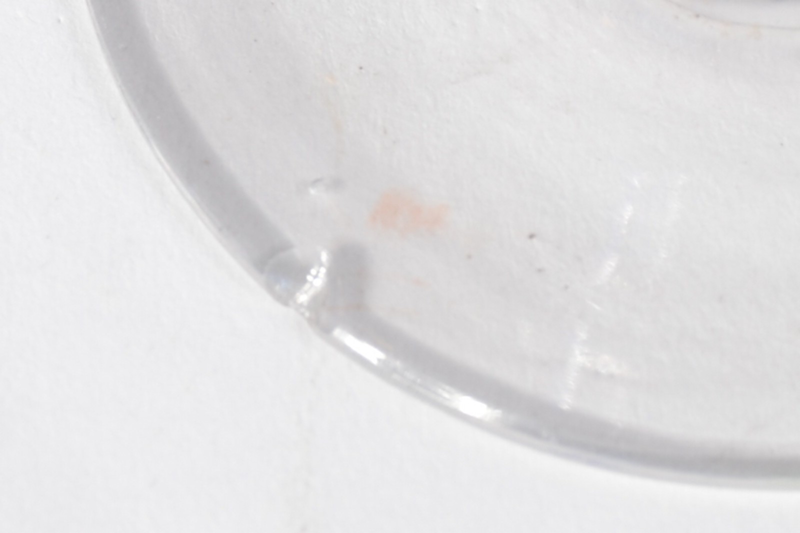 Diversas peças, sendo: 5 copos coloridos de cristal em diversos... - foto 6 de 6