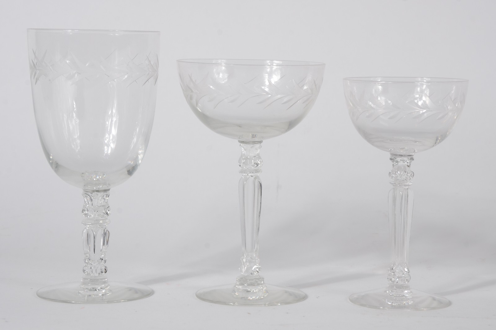 Serviço de cristal lapidado composto de: 6 taças para champagne, 6... - foto 3 de 4