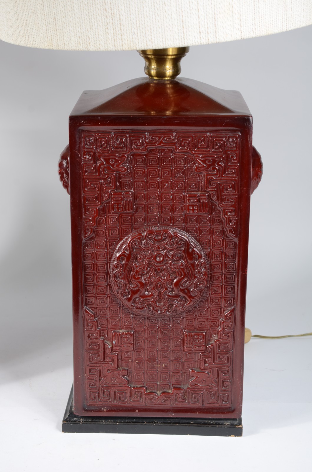 Par de abatjoures de cerâmica ao gosto oriental, base quadrada com... - foto 4 de 4