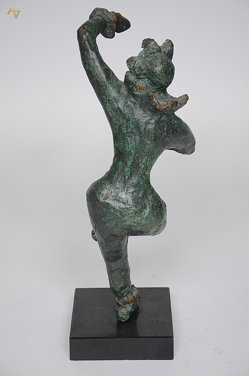 Escultura em bronze representando pierrot. Altura total 50 cm. - foto 2 de 2