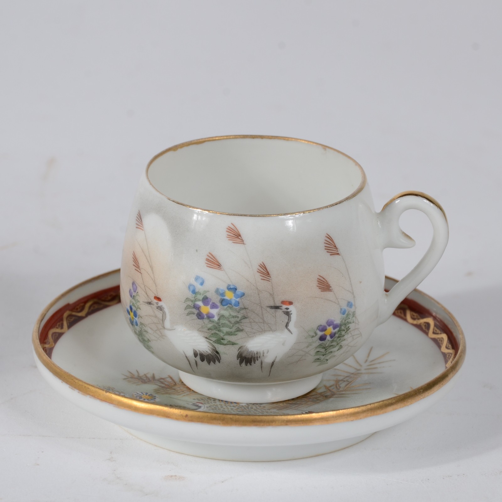 Coleção com 10 xícaras de chá e café de diversos modelos e... - foto 2 de 10
