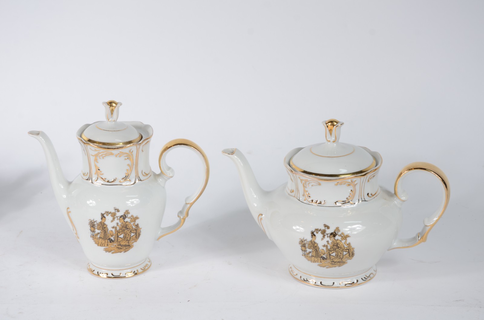 Conjunto para chá de porcelana Real branca, decorada ao gosto... - foto 2 de 10