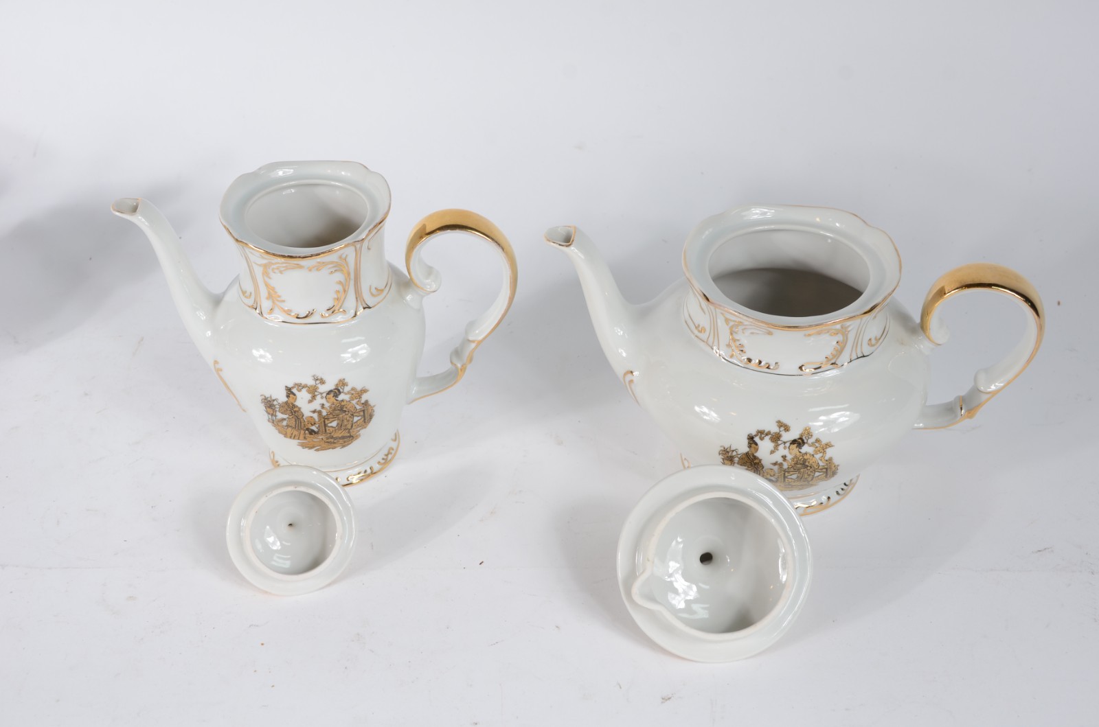 Conjunto para chá de porcelana Real branca, decorada ao gosto... - foto 9 de 10