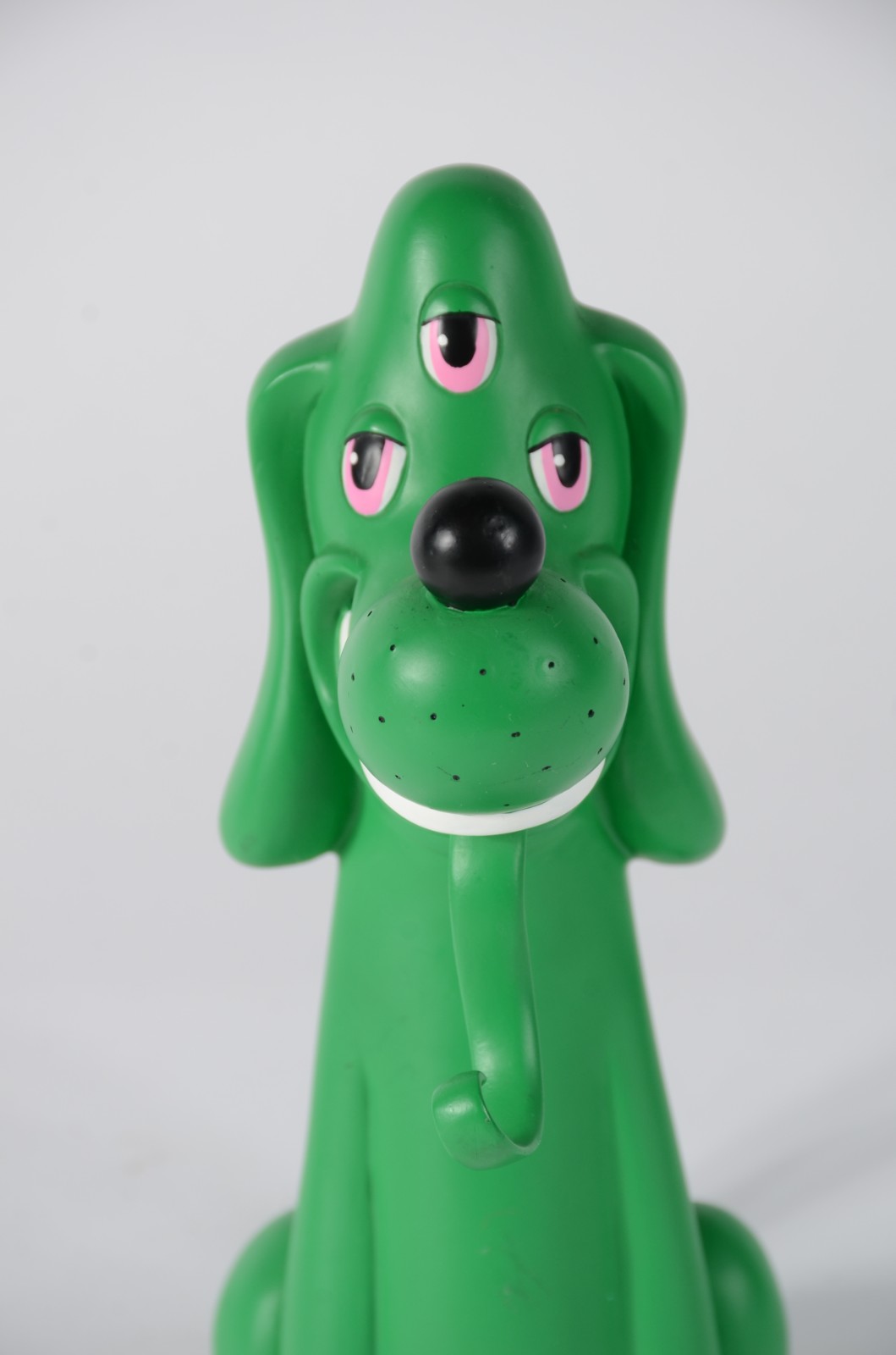 Escultura de gesso, formato de cão. - foto 4 de 8