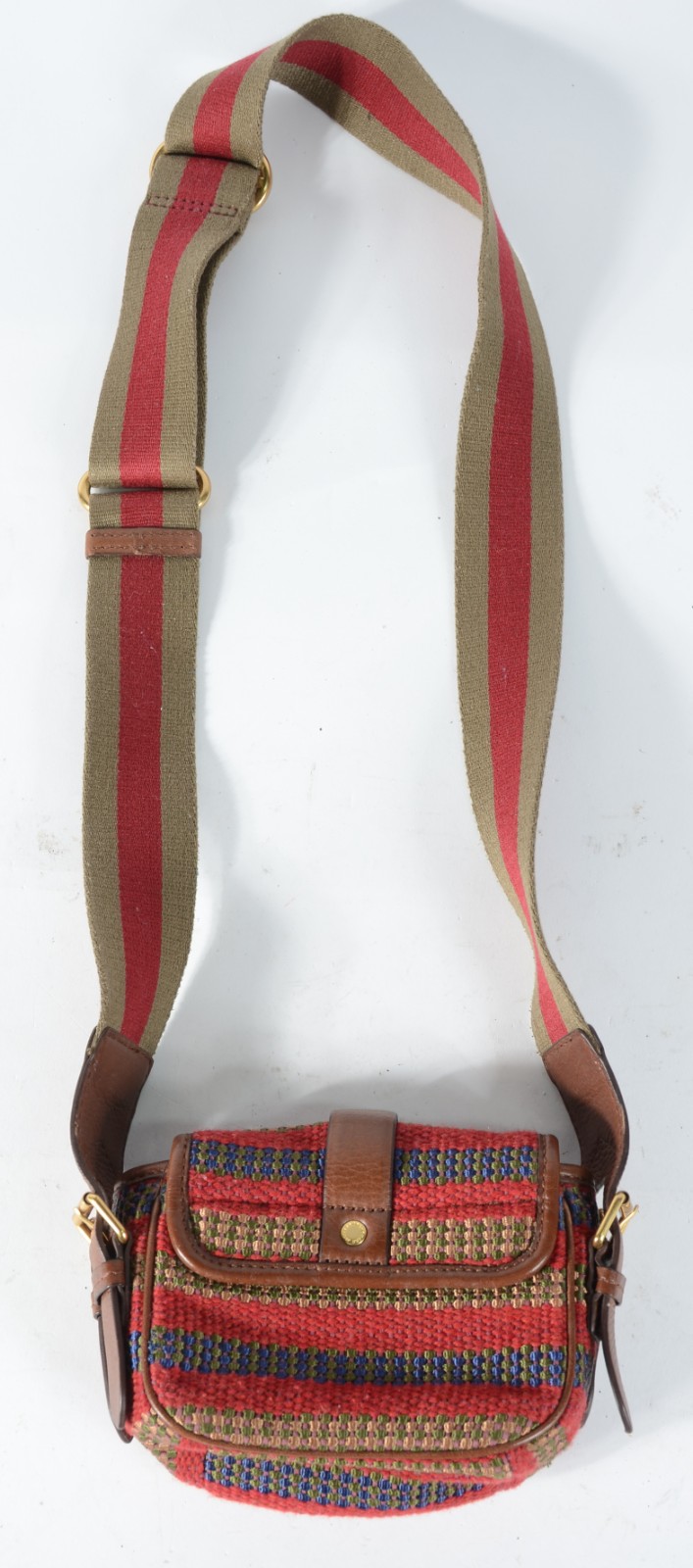 Bolsa de tecido com alça de ombro ajustável, aba de fechamento... - foto 3 de 9