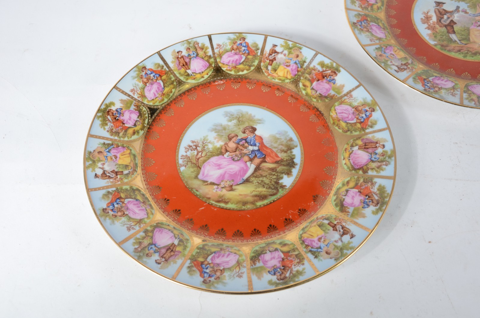 Tres pratos decorativos de porcelana da Bavaria, sendo um par com... - foto 3 de 7