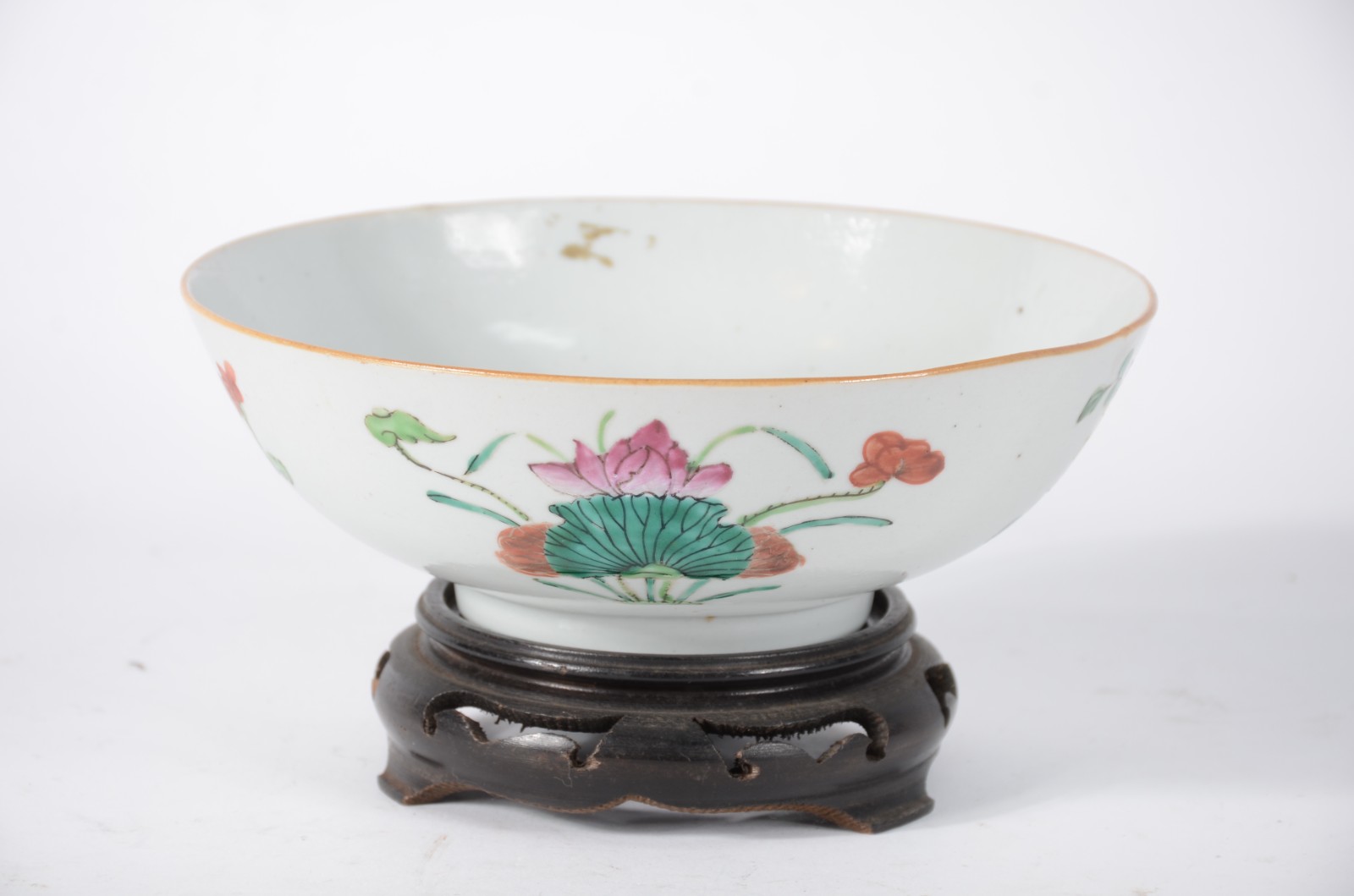 Bowl de porcelana Cia das Indias com flores em policromia, base de... - foto 1 de 5