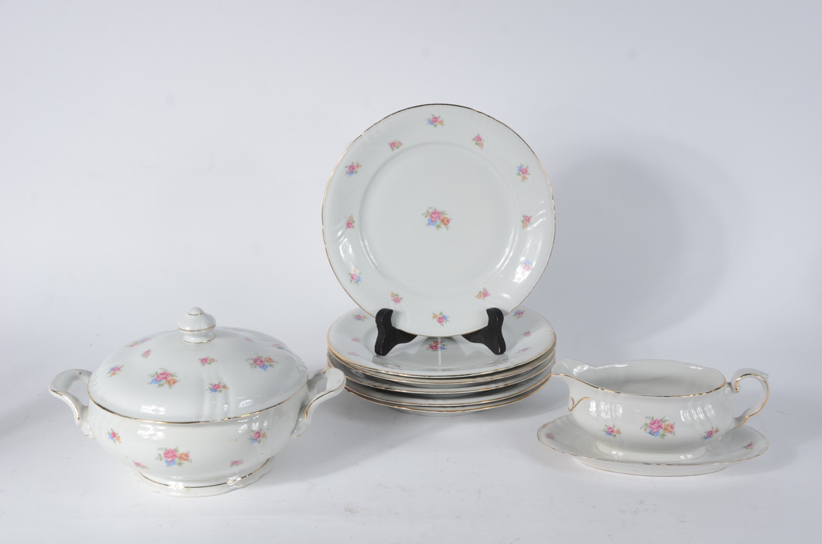 Partes de serviços de porcelana, sendo um da Bavaria composto de: 4... - foto 2 de 10