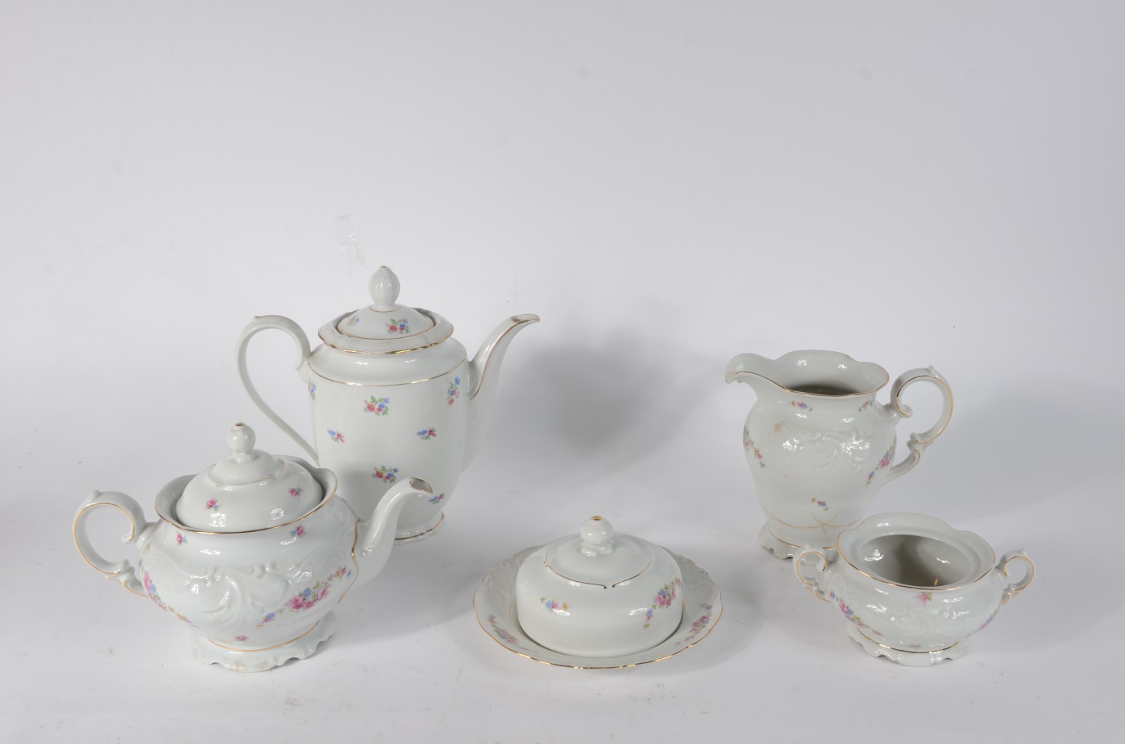 Partes de serviços de porcelana, sendo um da Bavaria composto de: 4... - foto 4 de 10