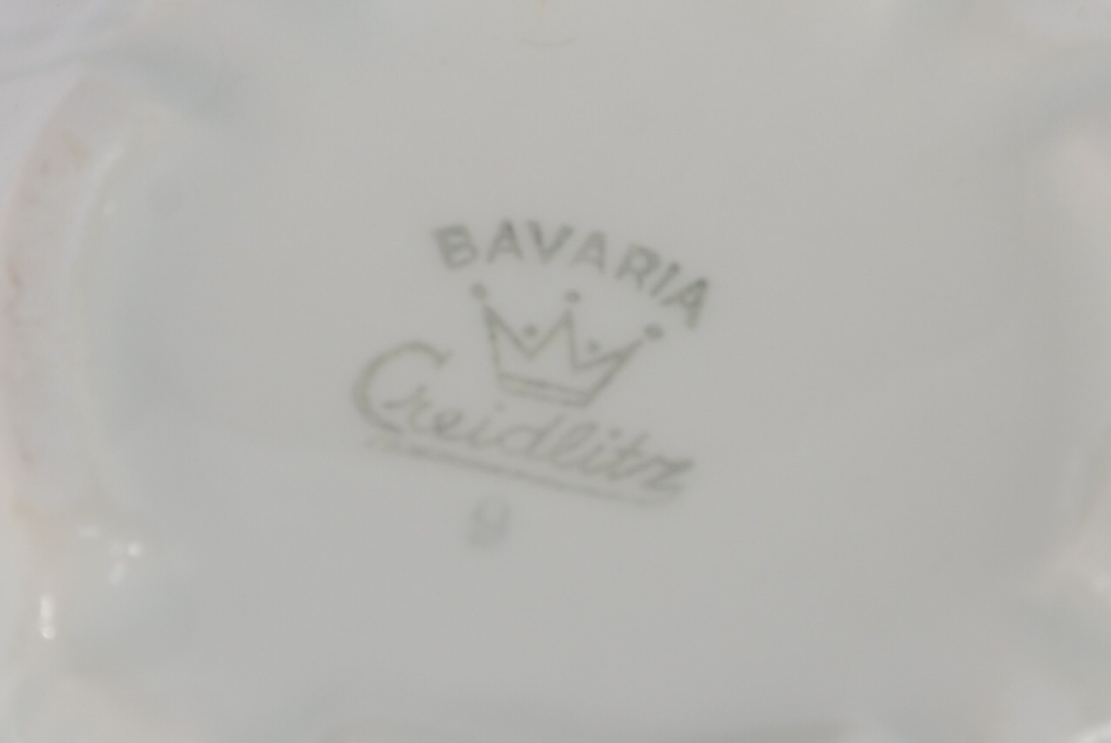 Partes de serviços de porcelana, sendo um da Bavaria composto de: 4... - foto 7 de 10