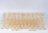 Serviço de taças de cristal lapidado com 96 peç... - Serviço de taças de cristal lapidado com 96 peças, sendo: 12 para água, 12 para vinho tinto, 12 para vinho branco, 12 para licor, 12 para vinho ...