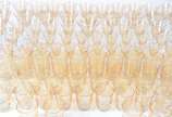 Serviço de taças de cristal lapidado com 96 peç... - Serviço de taças de cristal lapidado com 96 peças, sendo: 12 para água, 12 para vinho tinto, 12 para vinho branco, 12 para licor, 12 para vinho ...