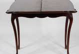 Mesa console de madeira nobre, tampo dobrável, ... - Mesa console de madeira nobre, tampo dobrável, gavetas laterais, estilo Chipendale. ( tampo  aberto 86 cm - pequenos lascados na parte posterior...