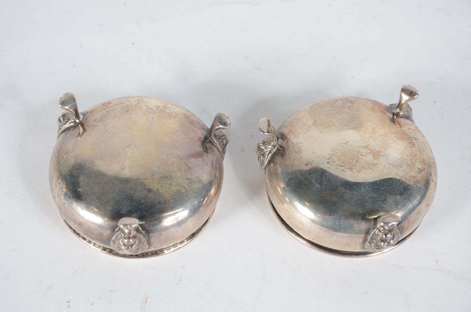Par de pimenteiros de mesa de prata Sterling, interior com vidro azul... - foto 5 de 8