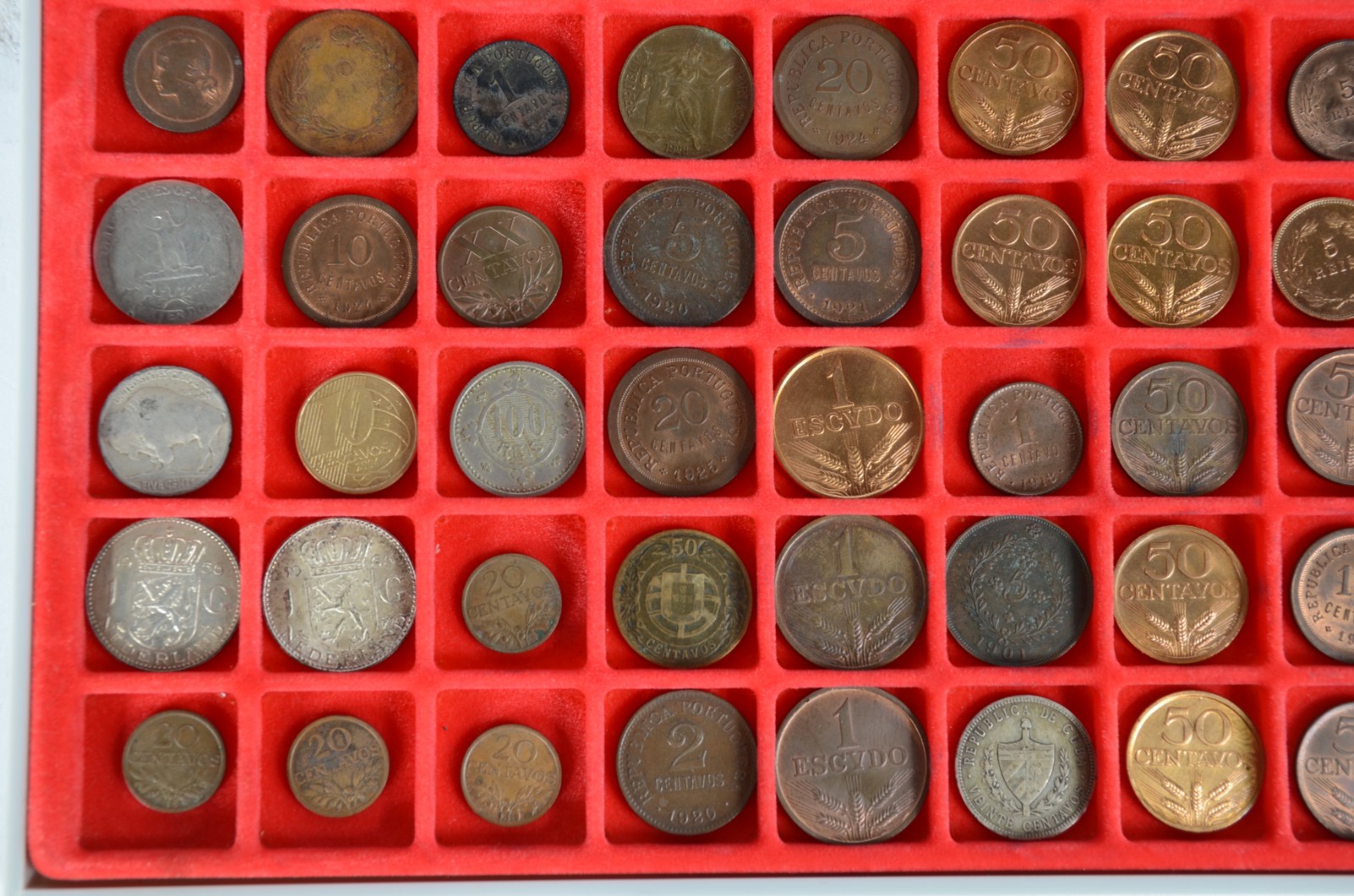 Coleção com 80 moedas diversas - foto 6 de 6