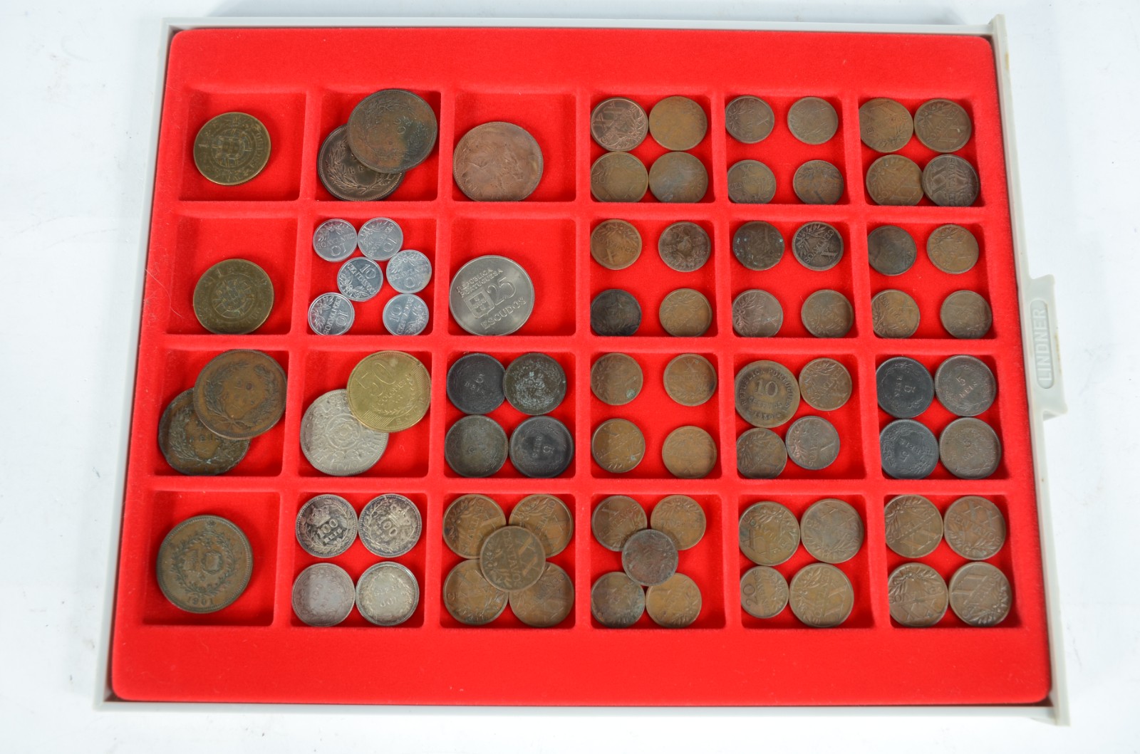 Coleção com 79 moedas diversas - foto 2 de 7