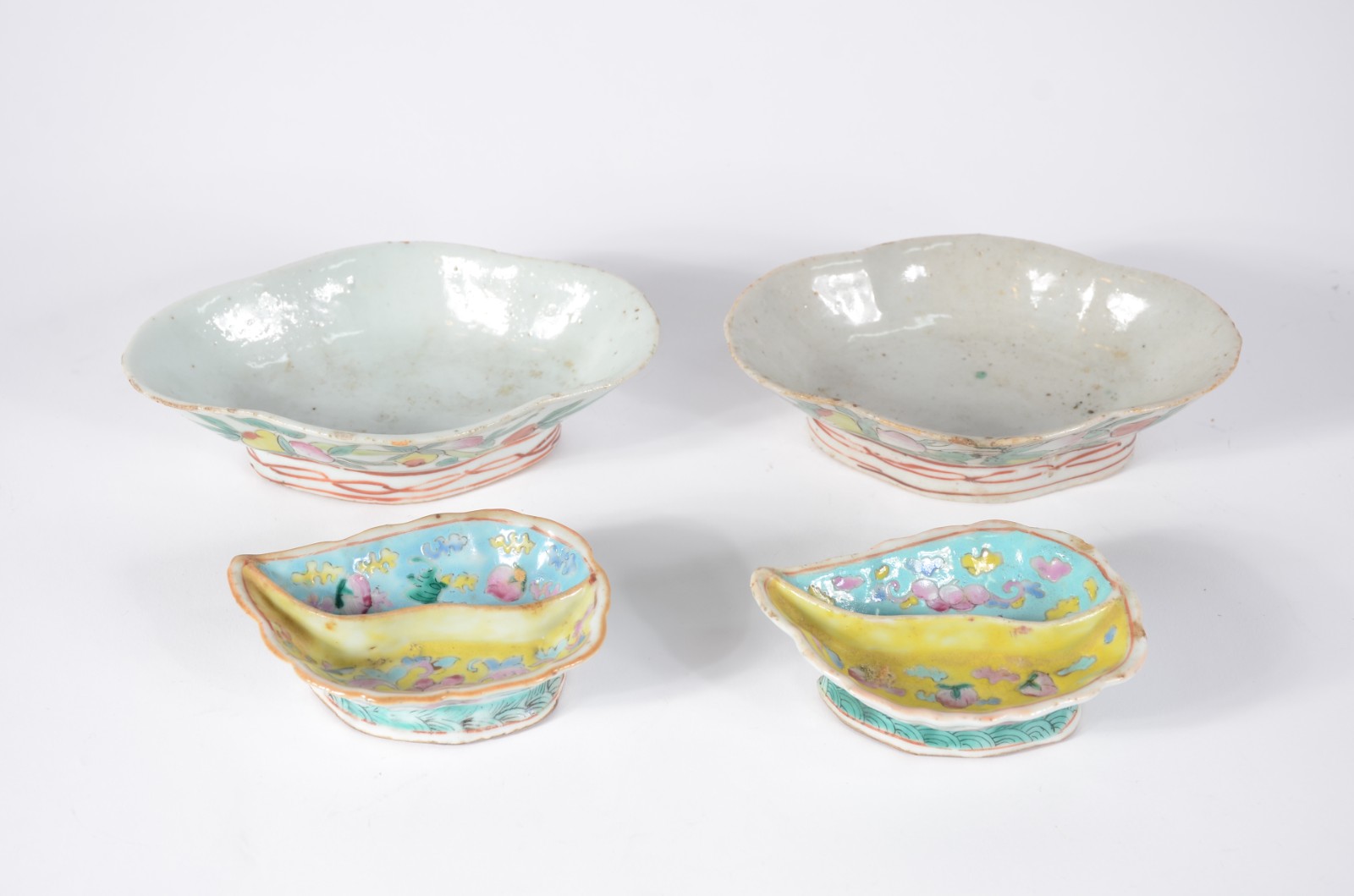 Dois antigos pares de covilhetes de porcelana chinesa - foto 1 de 5
