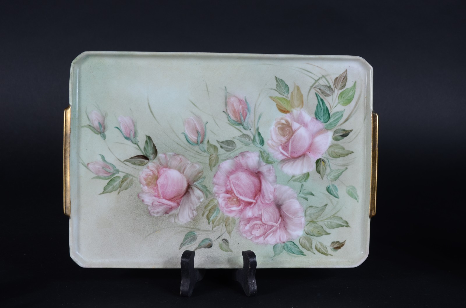 Diversas peças de porcelana, sendo: Bule com listras douradas; 6... - foto 6 de 11