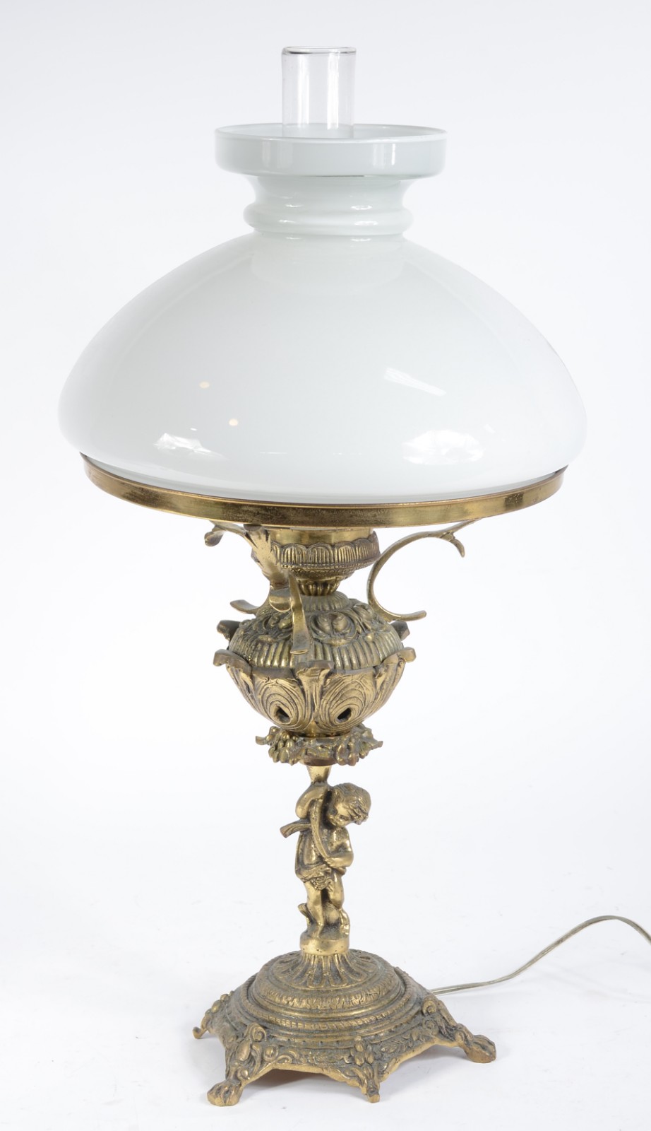 Abatjour de metal dourado decorado com figura de pucci com cornucópia... - foto 1 de 8