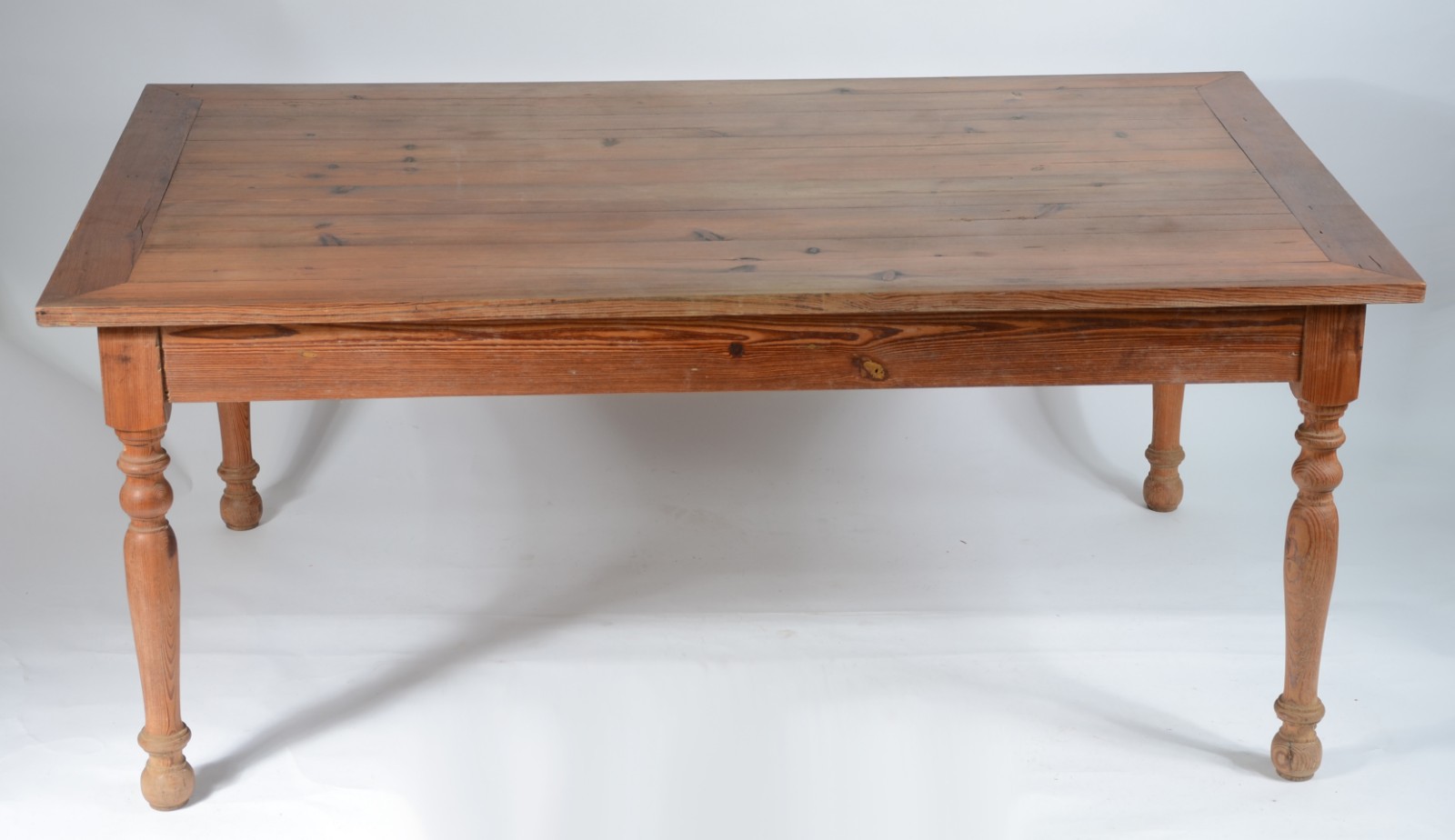 Mesa de jantar de madeira nobre (pinho de riga), tampo retangular com... - foto 3 de 5