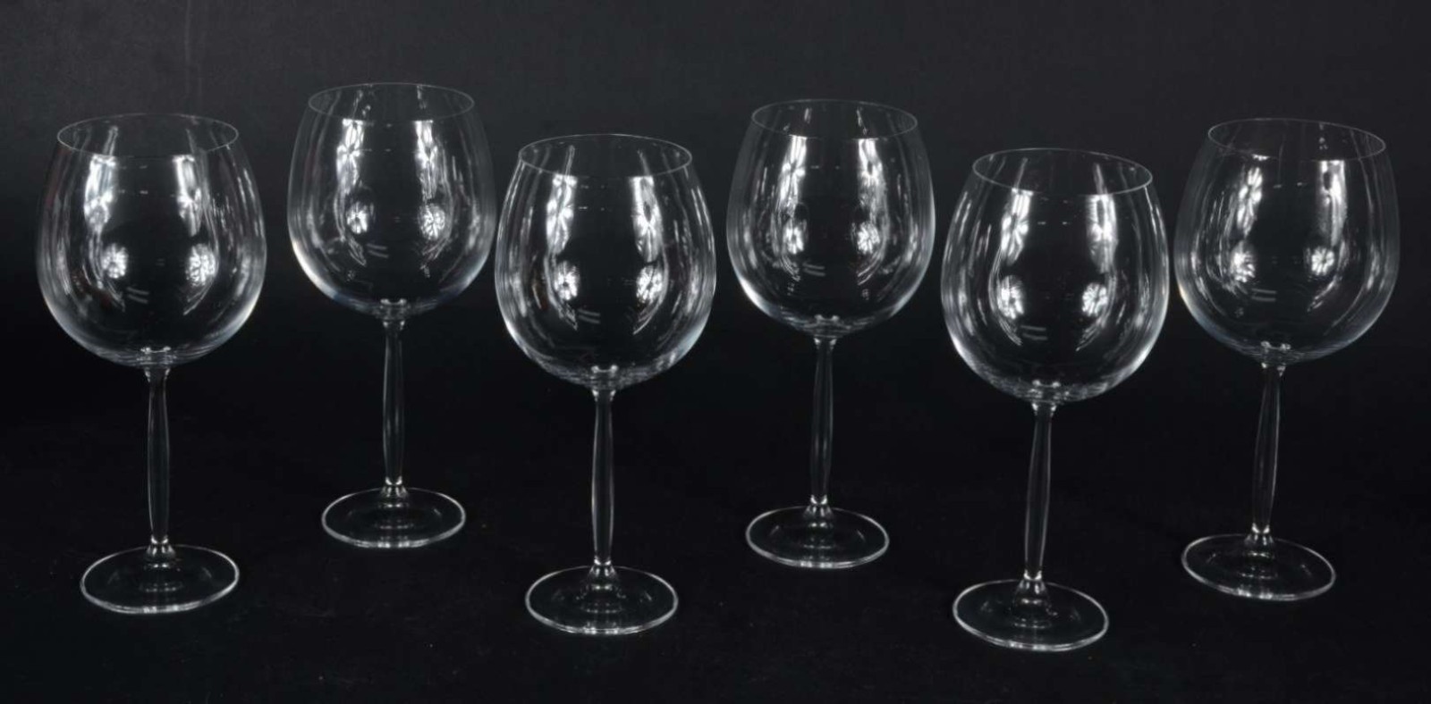 Seis taças de cristal para vinho tinto, 900 ml. - foto 2 de 2
