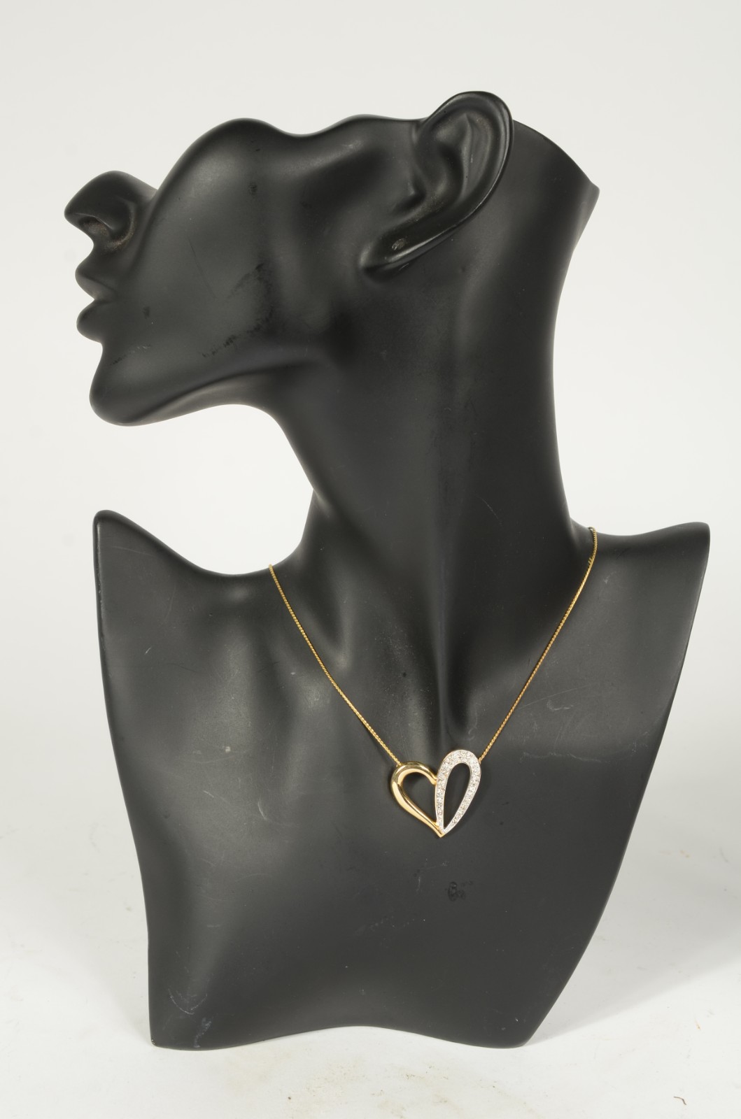 Colar com pendente de ouro amarelo 18k 750, feitio de coração com... - foto 3 de 5