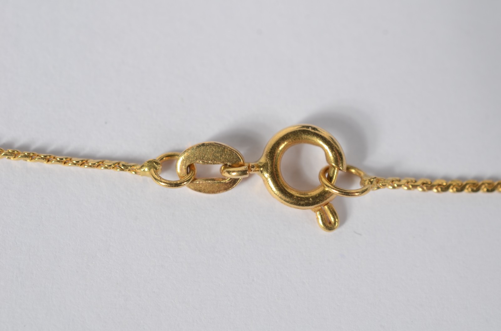 Colar com pendente de ouro amarelo 18k 750, feitio de coração com... - foto 5 de 5