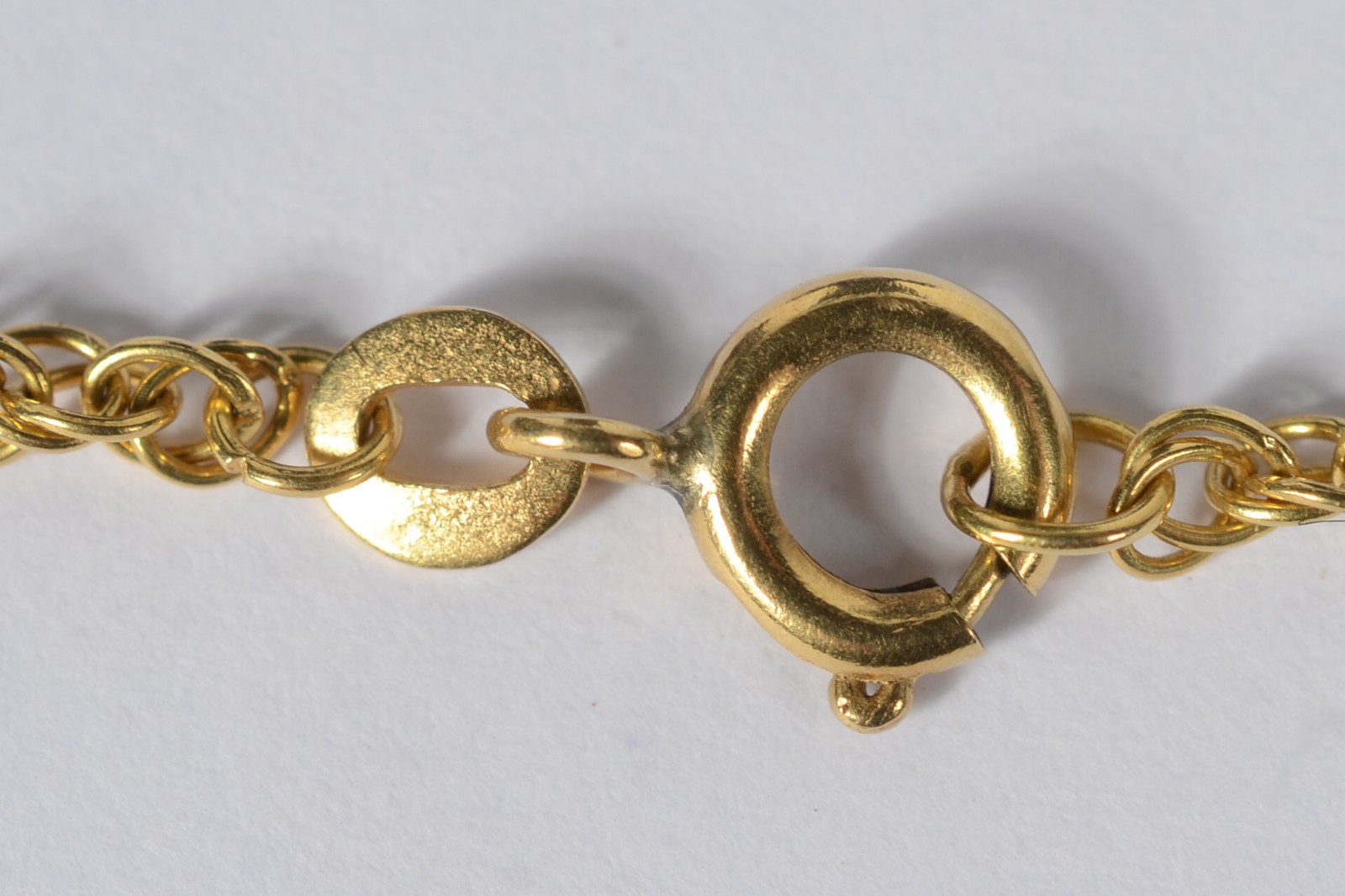 Colar em ouro amarelo 18k 750, contrastado e feitio torcido. (Por... - foto 5 de 5