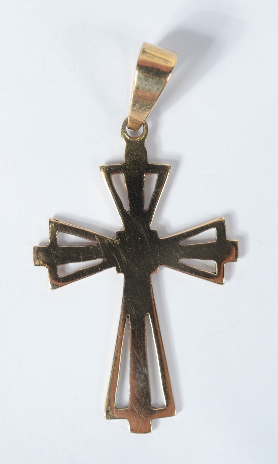 Crucifixo de ouro amarelo 750. (Por motivos de segurança a peça não... - foto 2 de 2