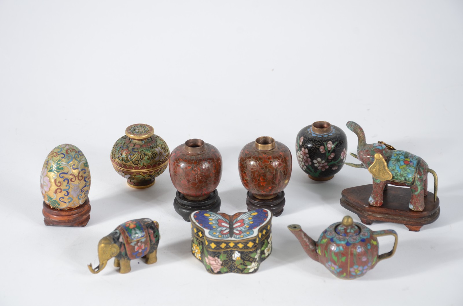 Conjunto com 9 pequenas peças de cloisoné oriental policromado... - foto 1 de 9