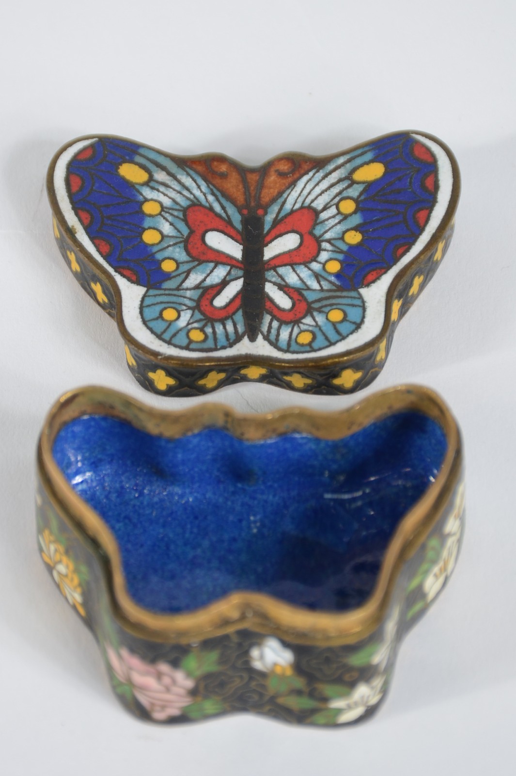 Conjunto com 9 pequenas peças de cloisoné oriental policromado... - foto 7 de 9