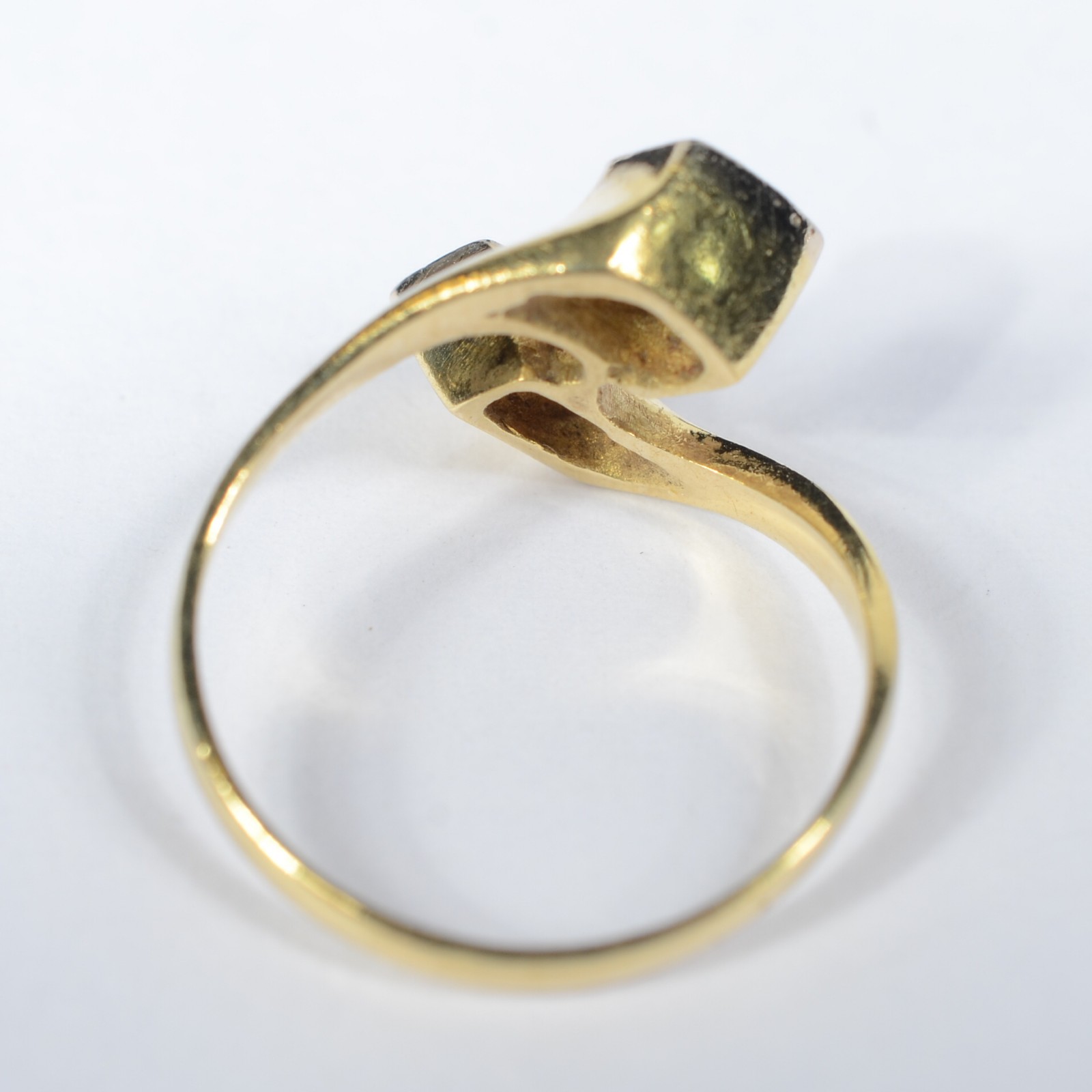 Anel de ouro amarelo 750 cravejado com 10 mini brilhantes, aro 16... - foto 3 de 5