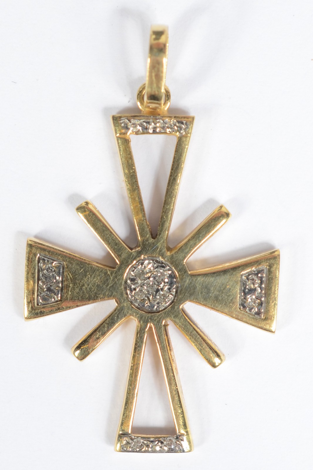 Pendente em ouro amarelo, modelo cruz, de ouro 750 com mini... - foto 1 de 2