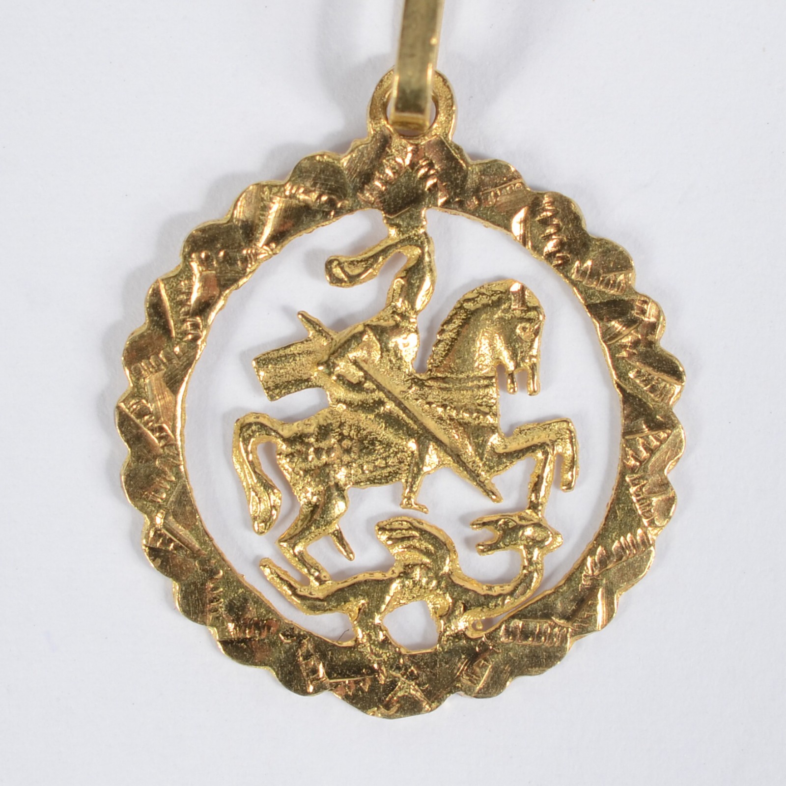 Cordão de ouro 18k, modelo pingente de São Jorge. (Por motivos de... - foto 3 de 6