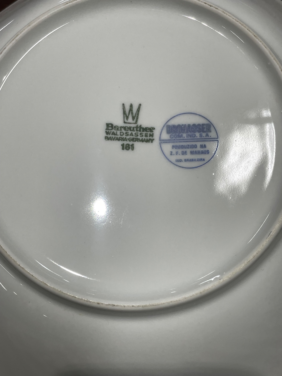 Aparelho de jantar de porcelana da Bavária na cor branca com friso... - foto 6 de 6