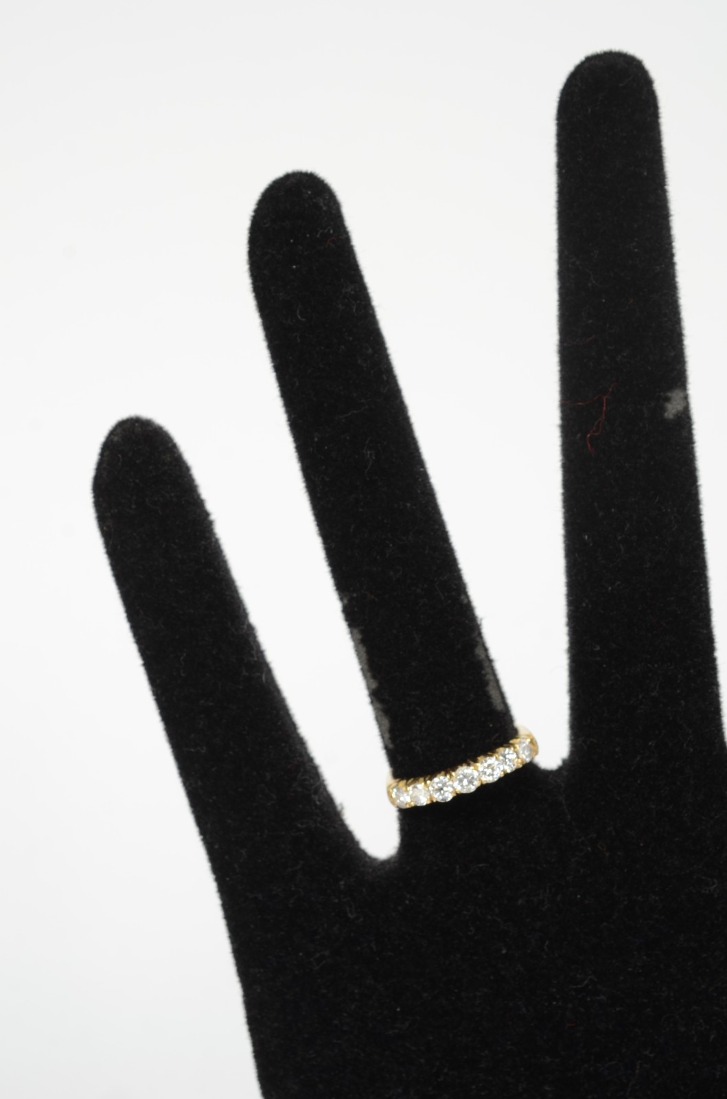 Anel de ouro amarelo 750 com 7 brilhantes de 0,10 cts total 0,70cts... - foto 6 de 6