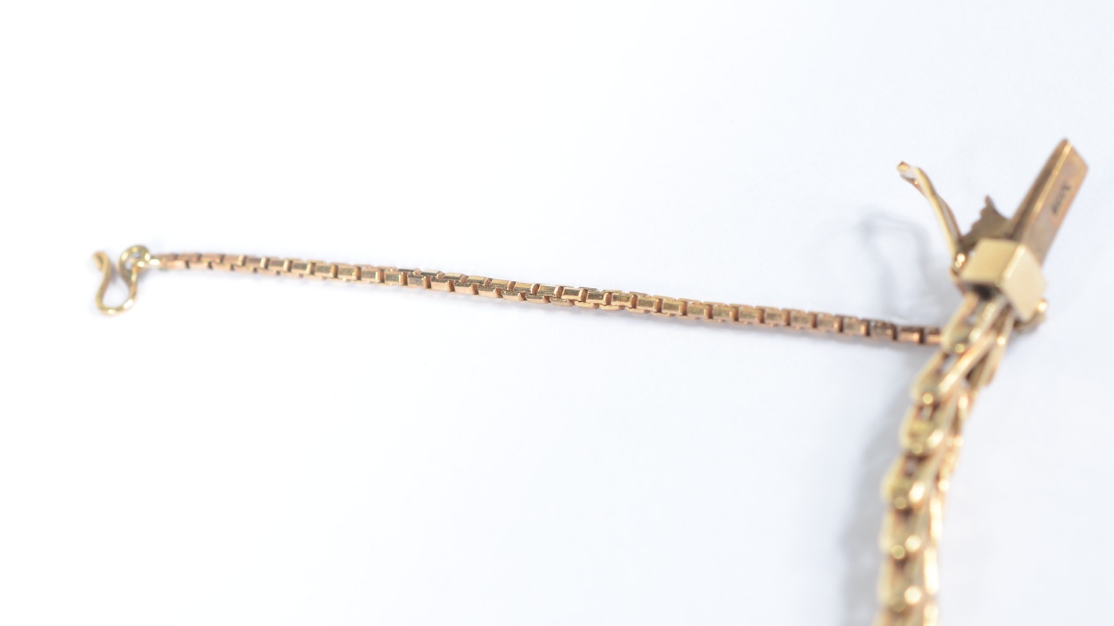 Pulseira "riviera" de ouro baixo com pedras azuis, possivelmente... - foto 4 de 7