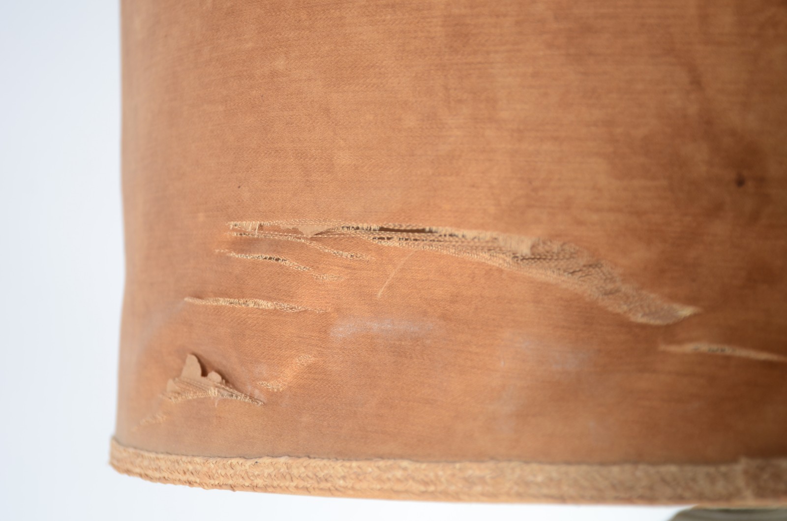 Dois abatjoures de cerâmica com cúpula (cúpulas com desgastes). - foto 5 de 9