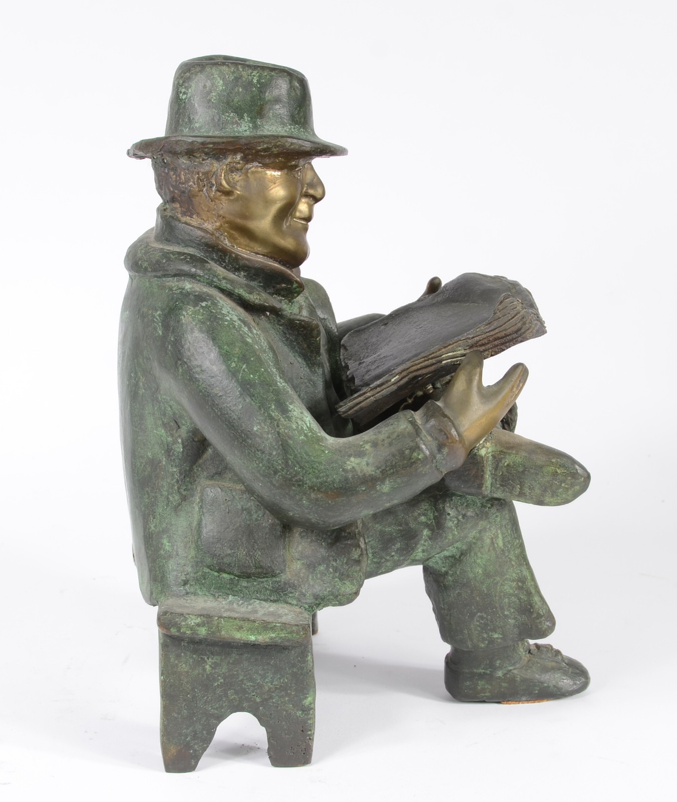 Escultura de bronze. Assinada. - foto 4 de 8