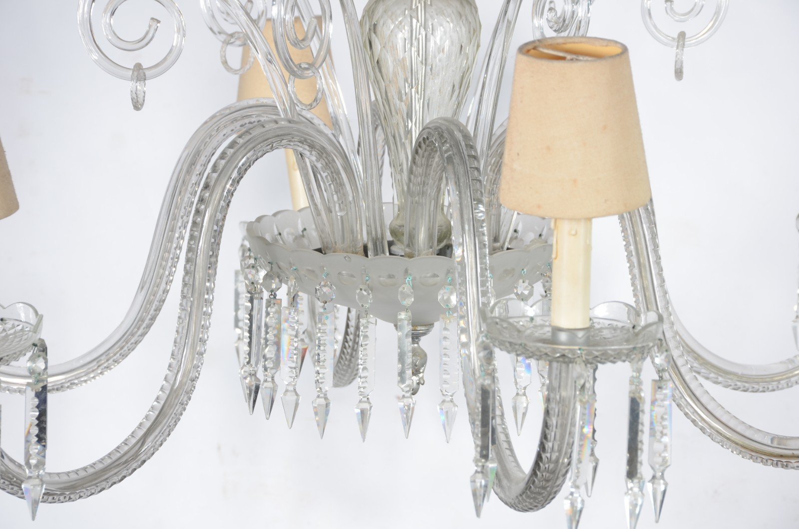 Lustre para 6 luzes de cristal, pingentes lapidados, enfeites na... - foto 5 de 8