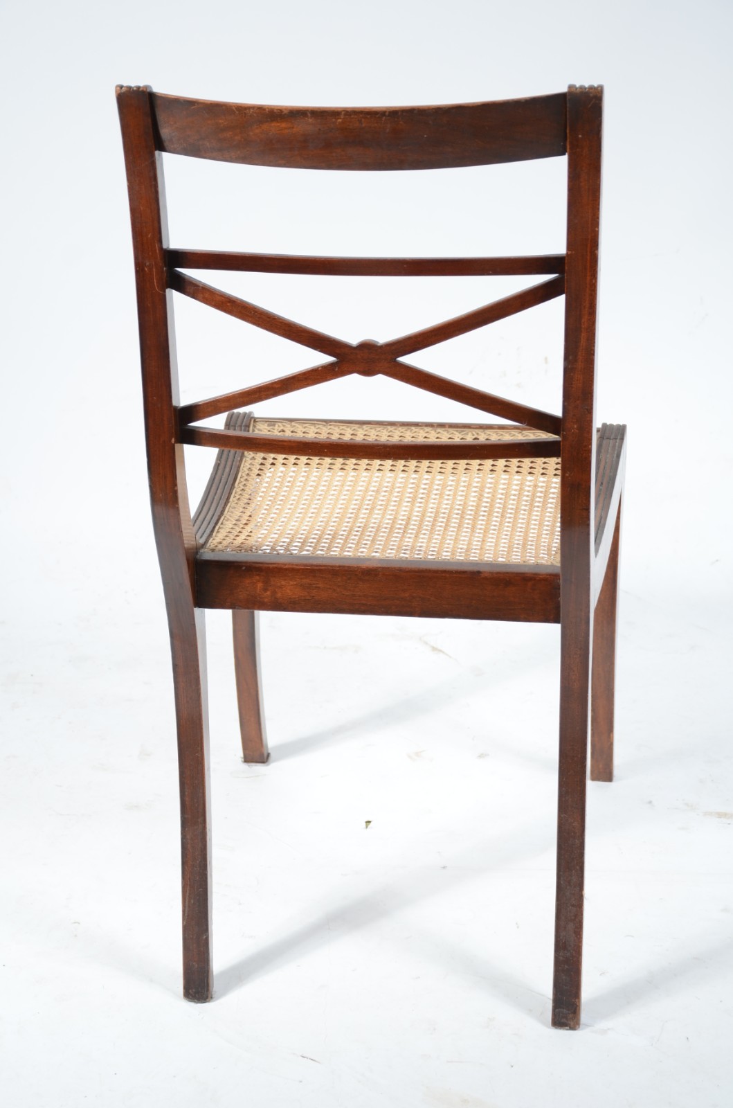 Mesa escrivaninha de madeira nobre com uma gaveta, alçada com... - foto 11 de 11