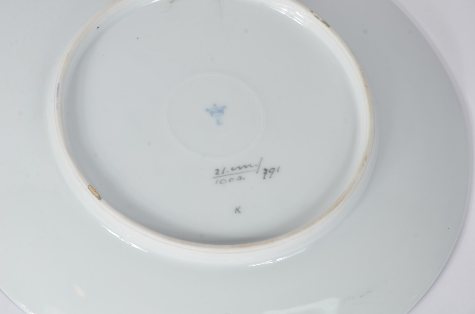 Quatro pratos decorativos de parede de porcelana e cerâmica de... - foto 8 de 9