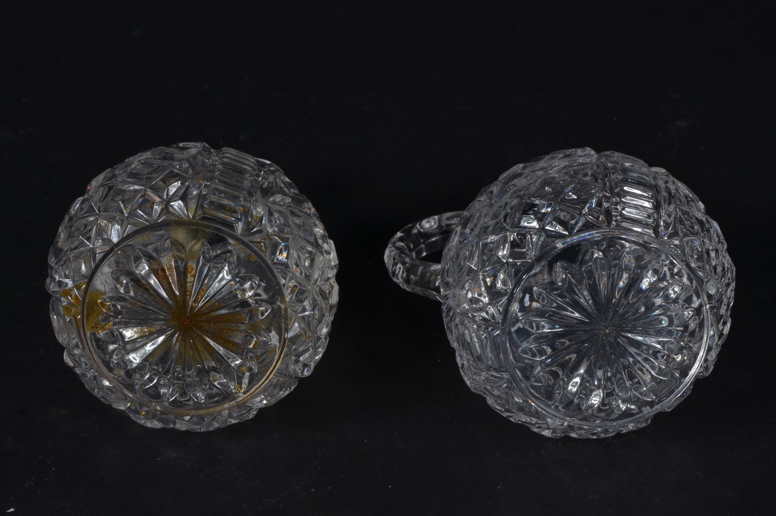 Diversas peças de cristal, sendo: compoteira e prato para bolo com... - foto 8 de 9