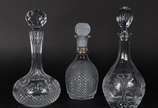 Tres garrafas diversas de cristal (uma com mofo) - Tres garrafas diversas de cristal (uma com mofo)