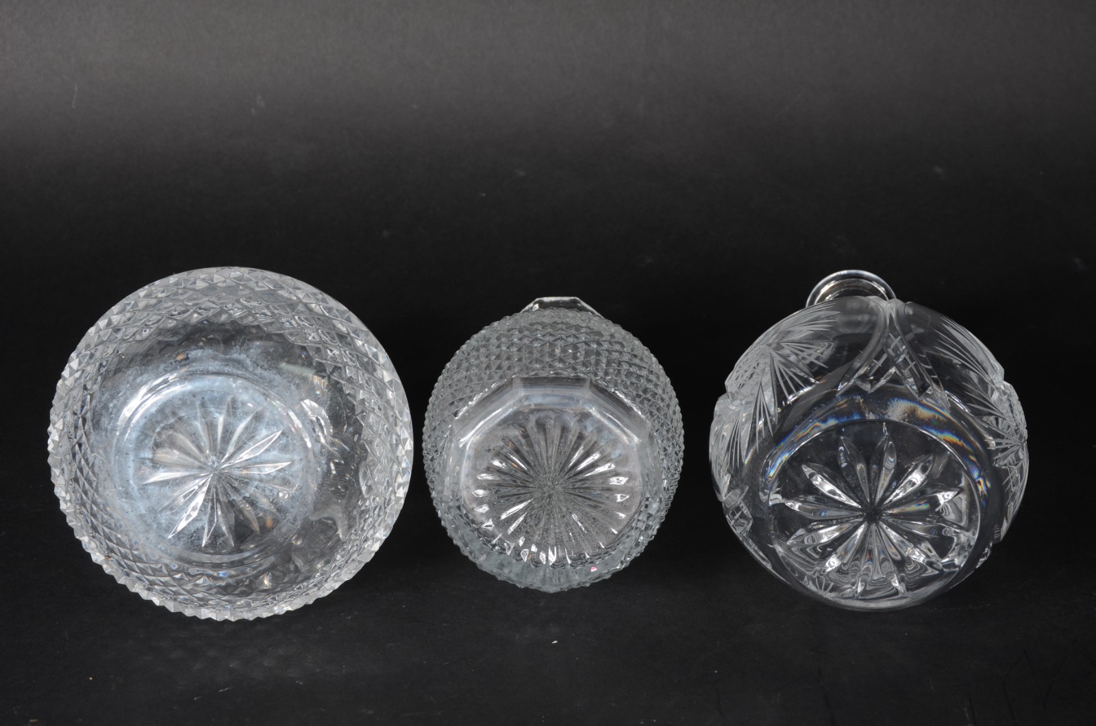 Tres garrafas diversas de cristal (uma com mofo) - foto 4 de 5