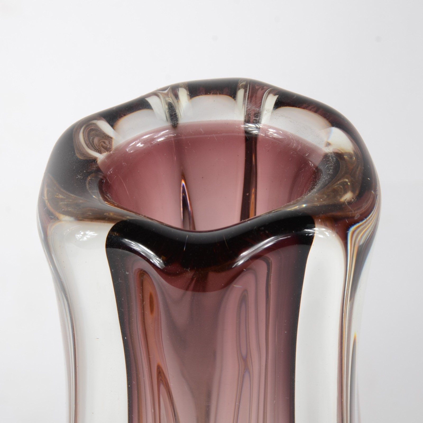 Dois vasos de vidro decorativo ao gosto de Murano na cor âmbar e... - foto 4 de 5