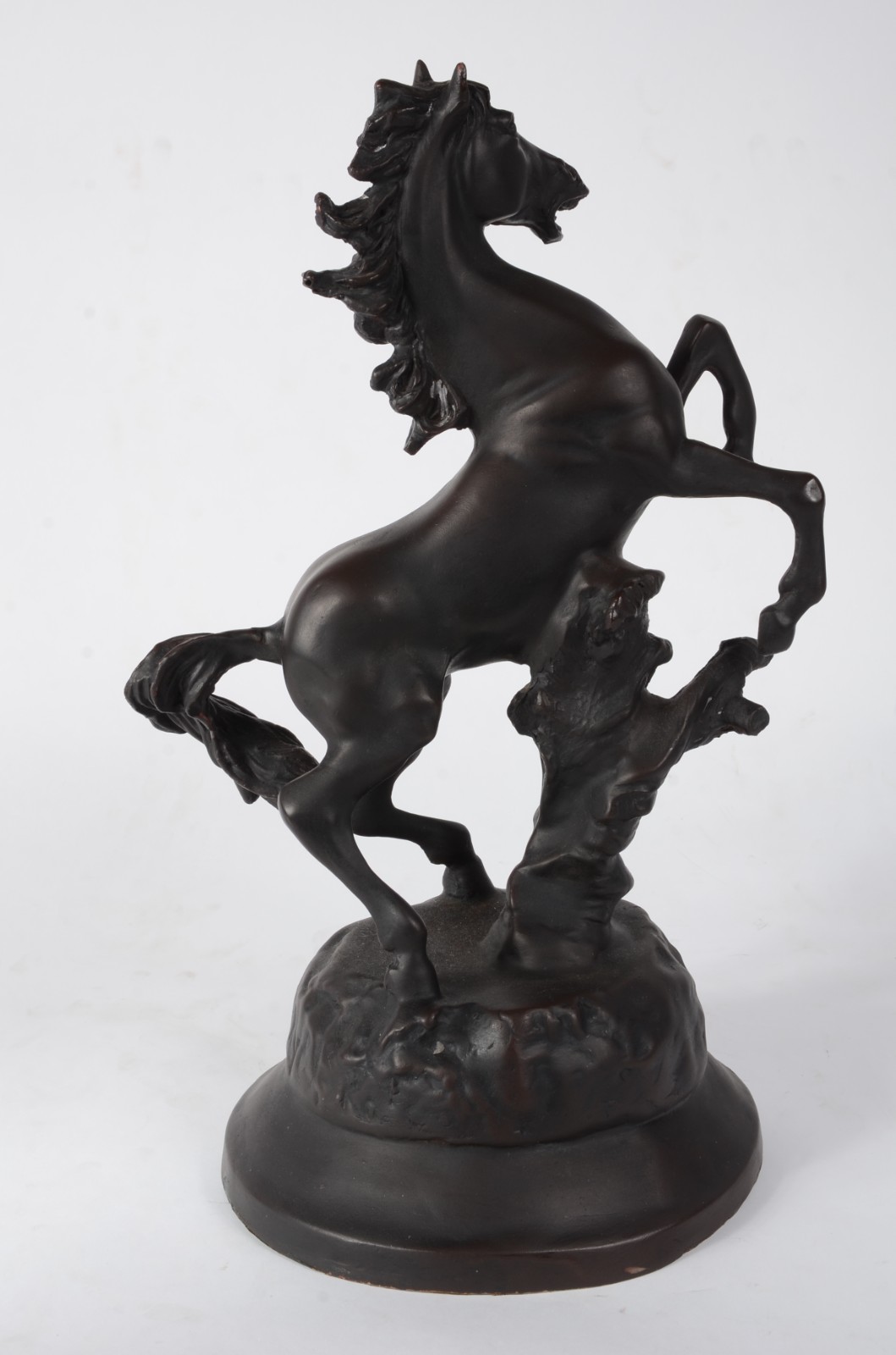 Escultura de petit bronze representando cavalo - foto 1 de 6